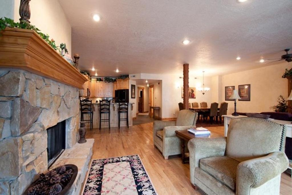 Town Point Condos By Park City Vacations Стая снимка