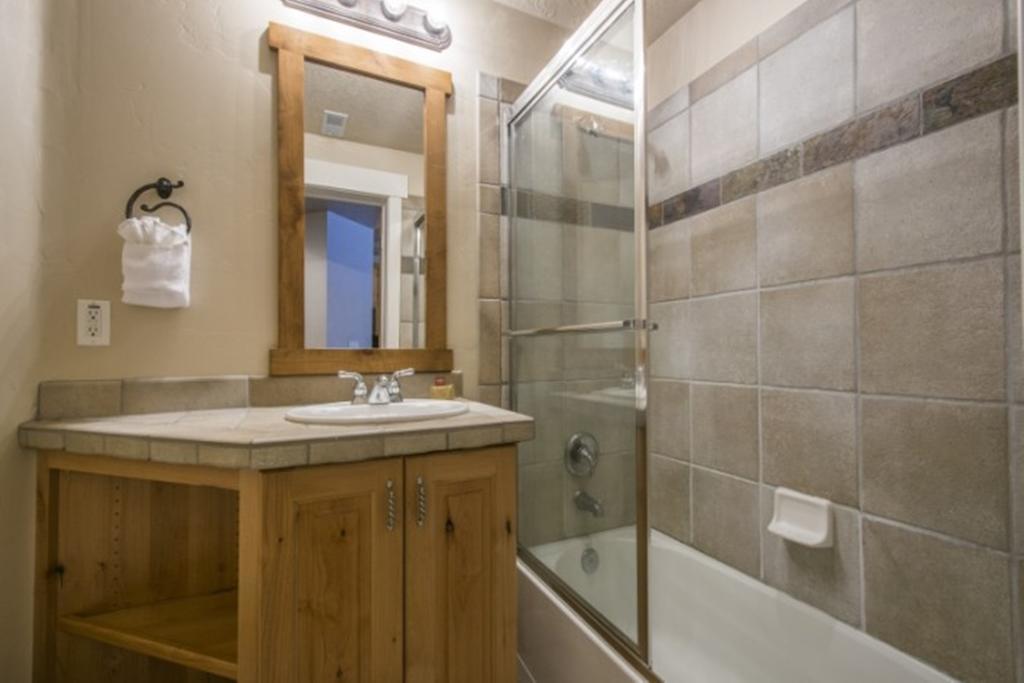 Town Point Condos By Park City Vacations Стая снимка