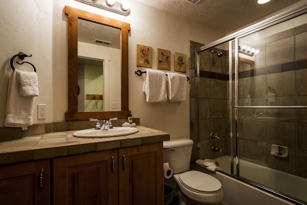 Town Point Condos By Park City Vacations Стая снимка